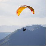 Zwitsers Sinaasappel Fotobeeldje Ornament<br><div class="desc">Paragliding is de recreatieve en competitieve avontuursport van vliegende Para-zweefvliegtuigen.</div>
